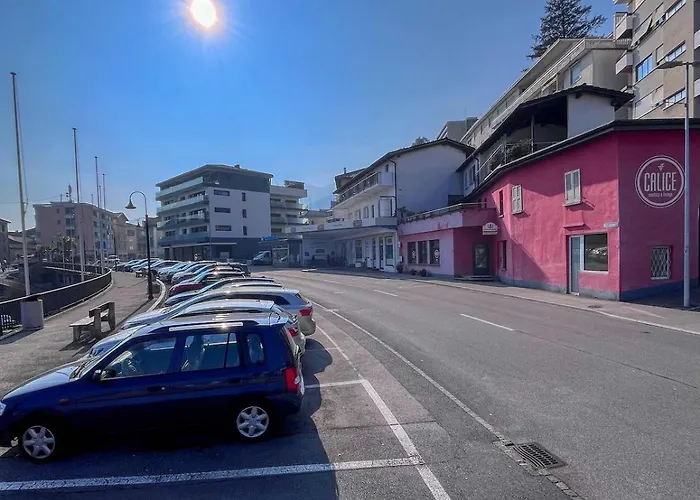 Apartament Lakeview Hideaway - *