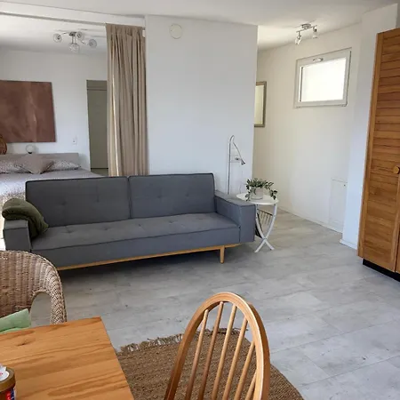 Lakeview Hideaway - *